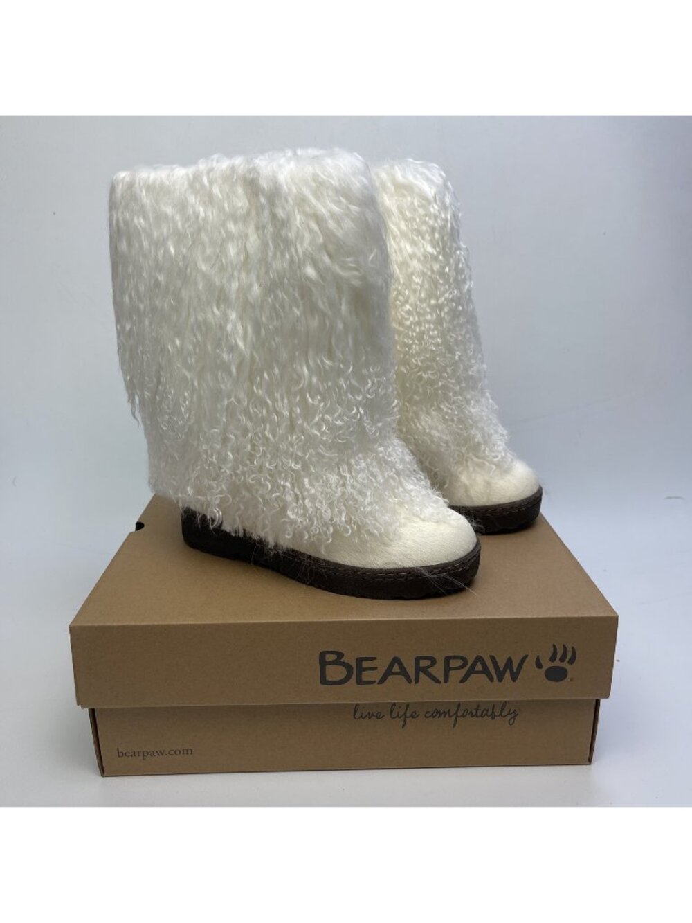 NEW BEARPAW Canada Boetis II Pearl White Mongolian Sheepskin Fur Boots Sz 6 US
